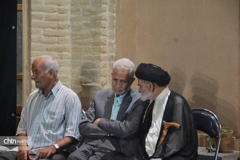 ارگ حکومتی یزد میزبان دومین شب بزرگداشت قائد شهید امت و شهدای جنگ رمضان