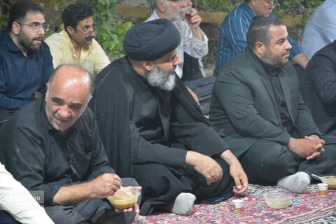ارگ حکومتی یزد میزبان سومین شب بزرگداشت قائد شهید امت و شهدای جنگ رمضان