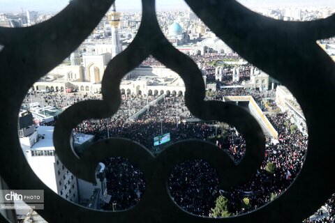 تصاویری متفاوت از حضور گسترده مردم در تشییع پیکر آقای شهید ایران در مشهد