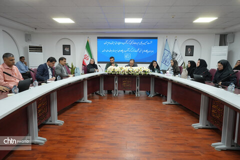 نشست صمیمی مدیر کل میراث فرهنگی، گردشگری و صنایع دستی سیستان و بلوچستان با مدیران پایگاه ها