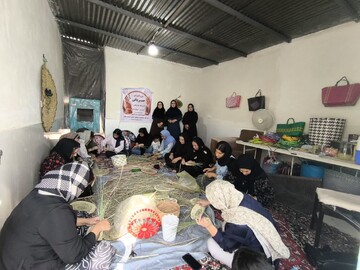 برگزاری دوره آموزشی حصیربافی در دره‌شهر ایلام با هدف توانمندسازی بانوان