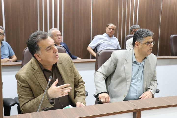 نشست رفع موانع سرمایه‌گذاری گردشگری استان گیلان