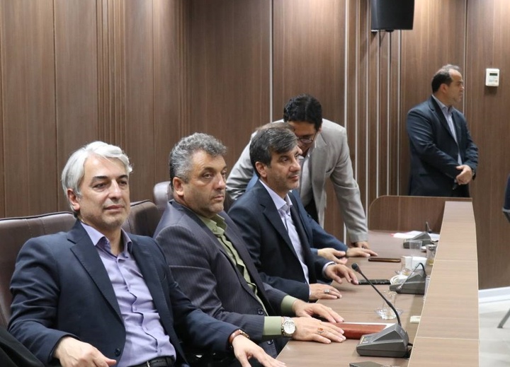 نشست رفع موانع سرمایه‌گذاری گردشگری استان گیلان