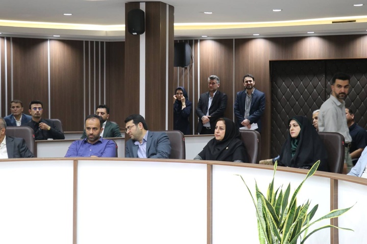 نشست رفع موانع سرمایه‌گذاری گردشگری استان گیلان
