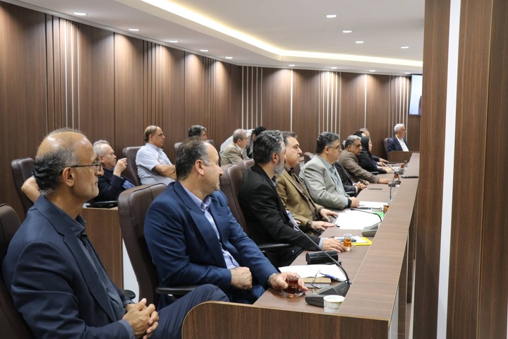 نشست رفع موانع سرمایه‌گذاری گردشگری استان گیلان