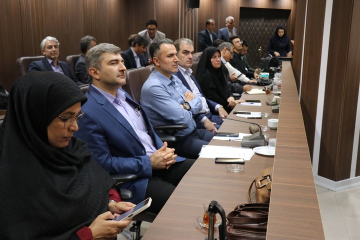 نشست رفع موانع سرمایه‌گذاری گردشگری استان گیلان