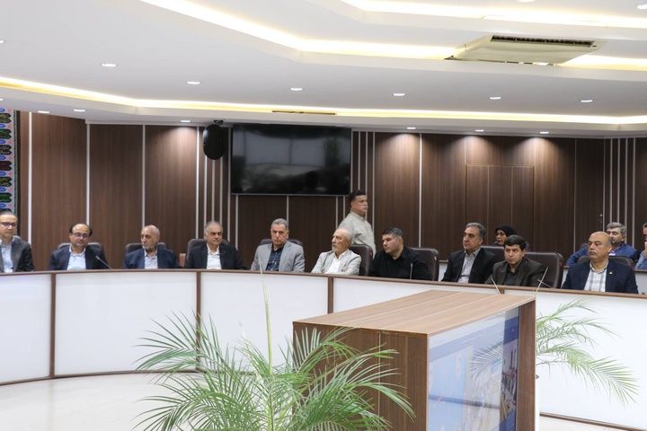 نشست رفع موانع سرمایه‌گذاری گردشگری استان گیلان