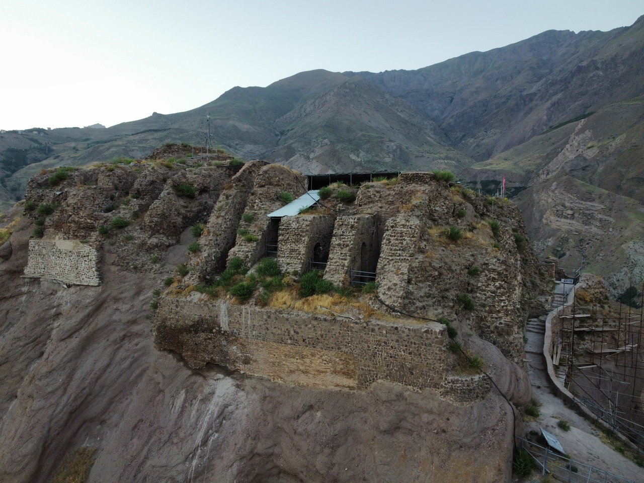 ارزش برجسته جهانی الموت در «نظام دفاعی و فرهنگی» آن نهفته است/ از هفت قلعه تا یک منظومه تمدنی