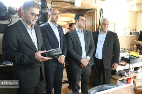 بازدید مشترک مدیران عالی معاونت علمی فن آوری ریاست جمهوری و مدیرکل میراث  ازمرکز نوآوری وخانه خلاق میراث فرهنگی گردشگری وصنایع دستی خراسان رضوی
