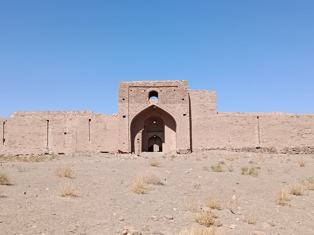 کاروانسرای آصف بیرجند؛ یادگار معماری قاجاری در مسیر تاریخی کاروان‌ها