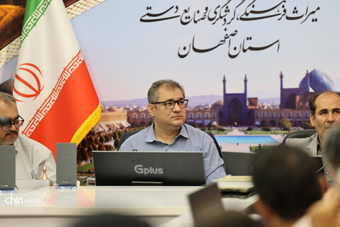 نشست خبری تشکیل تشکل حرفه ای صنایع دستی استان اصفهان