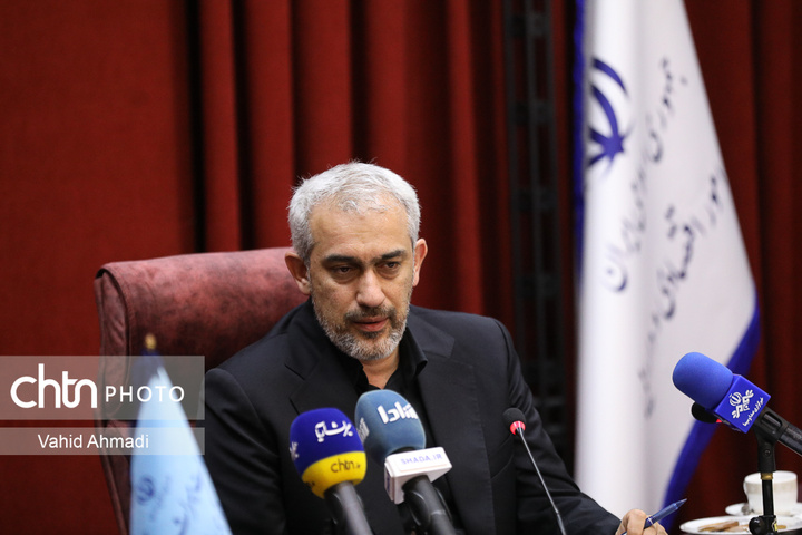نشست مشترک سیدرضا صالحی‌امیری، وزیر میراث‌فرهنگی، گردشگری و صنایع‌دستی و علی مدنی‌زاده، وزیر امور اقتصادی و دارایی