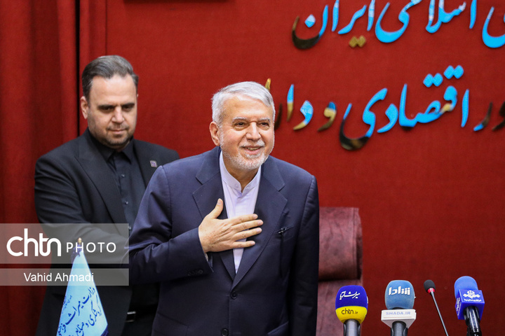 نشست مشترک سیدرضا صالحی‌امیری، وزیر میراث‌فرهنگی، گردشگری و صنایع‌دستی و علی مدنی‌زاده، وزیر امور اقتصادی و دارایی