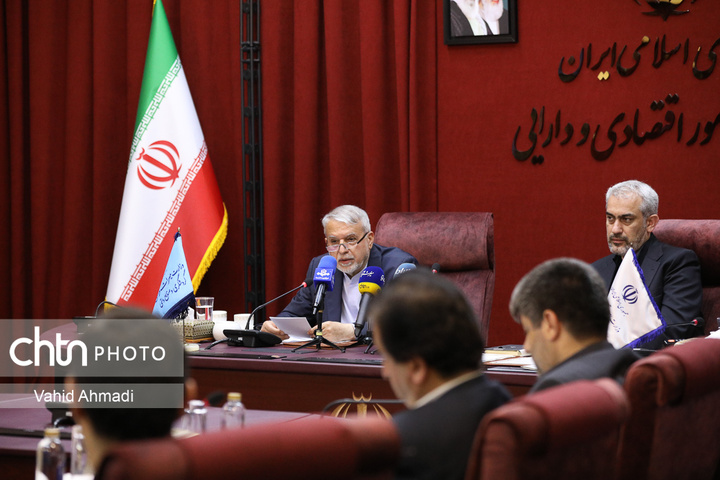 نشست مشترک سیدرضا صالحی‌امیری، وزیر میراث‌فرهنگی، گردشگری و صنایع‌دستی و علی مدنی‌زاده، وزیر امور اقتصادی و دارایی