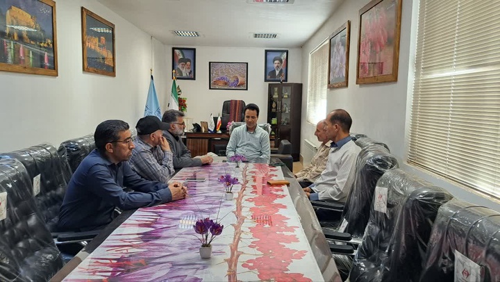برنامه‌ریزی برای توانمندسازی زندانیان قاینات/ تأکید بر مهارت‌افزایی و ایجاد بازار فروش صنایع‌دستی