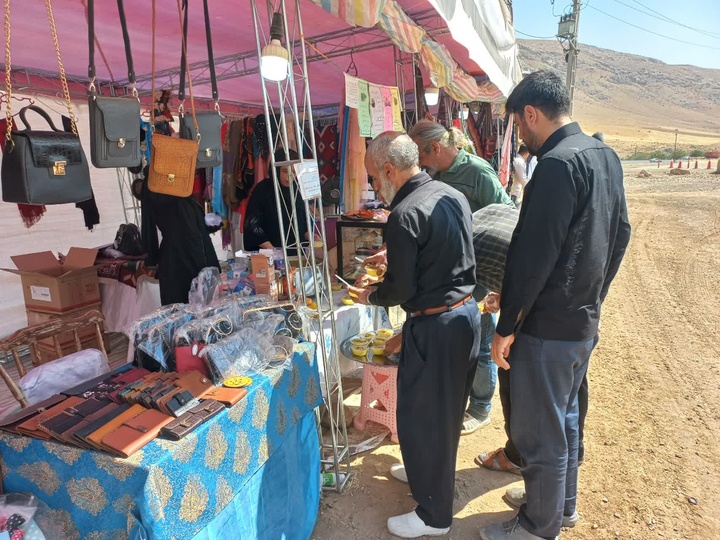 برپایی  نمایشگاه صنایع‌دستی در اسلام‌آبادغرب؛ فرصتی برای معرفی فرهنگ بومی به زائران اربعین