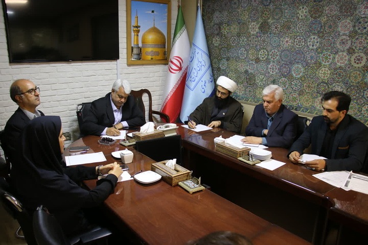 ثبت شهر فیروزه به‌عنوان شهر ملی صنایع‌دستی گامی برای رونق گردشگری معدنی است