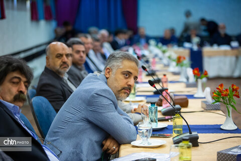 نشست تخصصی میز گردشگری استان اصفهان