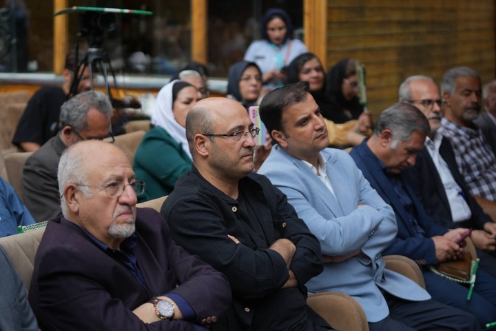 حق شناس: راز ماندگاری ایران، وحدت است/ پاسداشت پرچم، پاسداشت زبان فارسی است