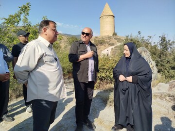 بازدید استاندار گلستان از برج تاریخی رادکان با محوریت توسعه گردشگری