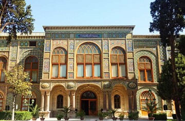 دوره آموزشی «مروری بر اصطلاحات رایج در نسخه‌شناسی» در کاخ گلستان برگزار شد