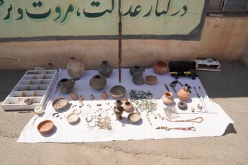 کشف‌وضبط بیش از ۱۰۰ قلم شیء تاریخی در نقده