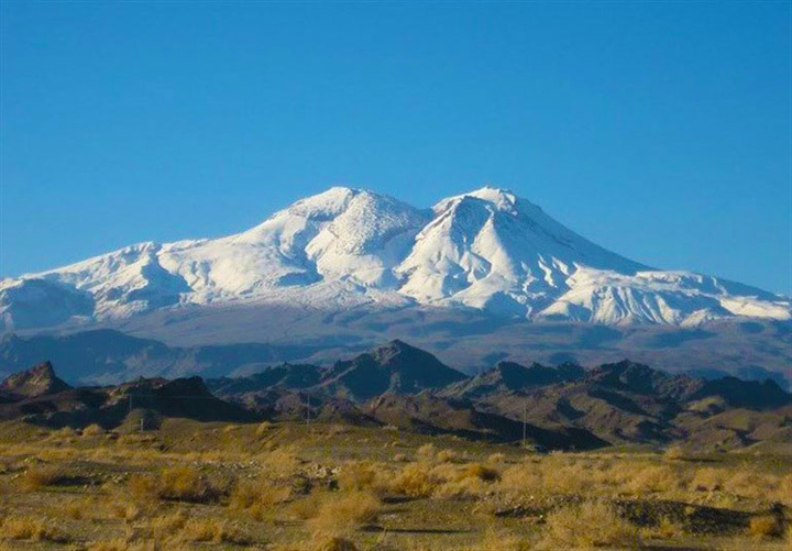 تفتان؛ آماده جهش بزرگ گردشگری و اقتصادی در جنوب شرق ایران تفتان؛ آماده جهش بزرگ گردشگری و اقتصادی در جنوب شرق ایران