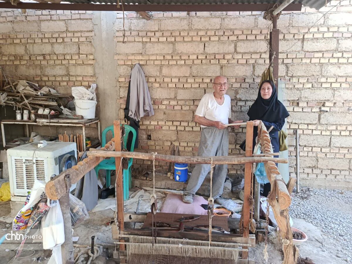 تجلیل از پیشکسوتان عبابافی و نمدمالی بهبهان/ حمایت از هنرمندان صنایعدستی شهرستان تداوم مییابد