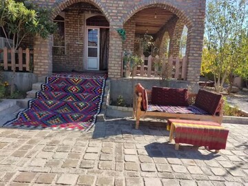 خدمت‌رسانی رایگان اقامتگاه «بوم‌گردی کرد» ایلام به زائران اربعین حسینی