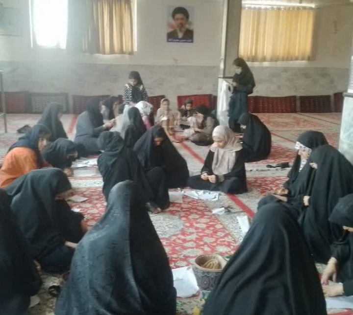 برگزاری ۳ دوره آموزشی رودوزی‌های سنتی با رویکرد مله‌بافی در شهرستان خوسف