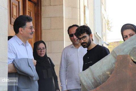 توپ مروارید در دست مرمت