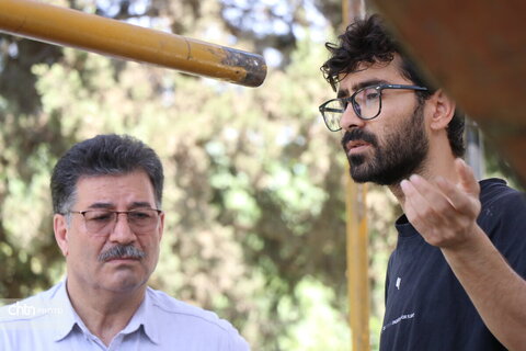 توپ مروارید در دست مرمت