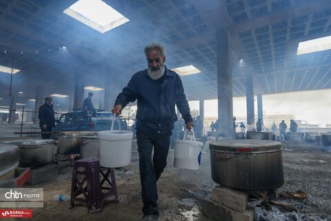 پخت ۱۱۰ دیگ آش نذری