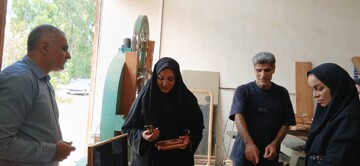 درخواست‌های تسهیلات هنرمندان صنایع‌دستی نکا به‌صورت میدانی ارزیابی شد