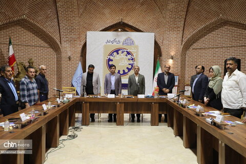 نشست گردشگری ادبی و عرفانی با حضور مدیرکل توسعه گردشگری داخلی وزارت میراث‌فرهنگی