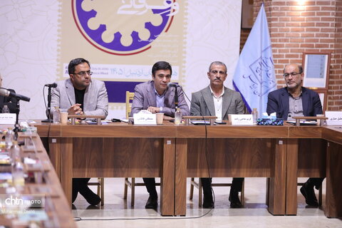 نشست گردشگری ادبی و عرفانی با حضور مدیرکل توسعه گردشگری داخلی وزارت میراث‌فرهنگی