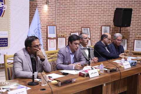 نشست گردشگری ادبی و عرفانی با حضور مدیرکل توسعه گردشگری داخلی وزارت میراث‌فرهنگی