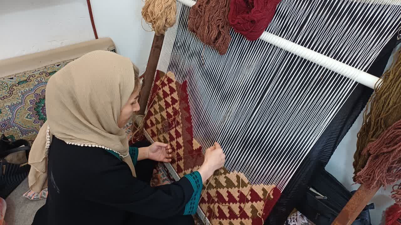تزریق ۵۲۰ میلیارد ریال تسهیلات کم‌بهره به صنایع‌دستی گچساران