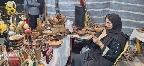 بازدید مقامات ارشد از ۳۳ غرفه صنایع‌دستی در پارک ولایت یاسوج