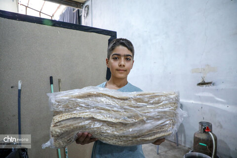 خدمت‌رسانی موکب خاتم‌الانبیاء به زائران اربعین در روستای رباط‌میل اراک