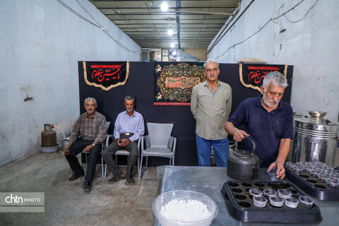 خدمت‌رسانی موکب خاتم‌الانبیاء به زائران اربعین در روستای رباط‌میل اراک