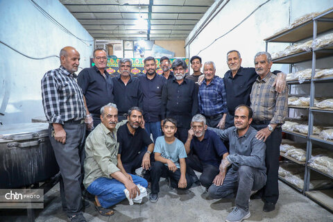 خدمت‌رسانی موکب خاتم‌الانبیاء به زائران اربعین در روستای رباط‌میل اراک