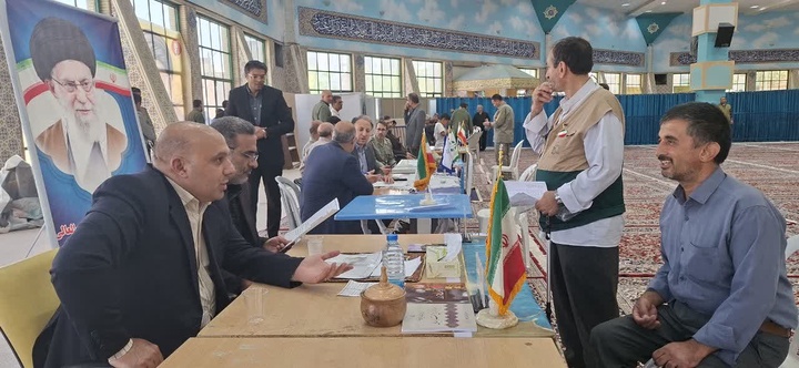 برپایی میز خدمت اداره‌کل میراث‌فرهنگی، گردشگری و صنایع‌دستی خراسان‌شمالی در مصلای بجنورد