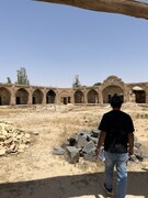 فاز دوم احیای مرمت کاروانسرای تاریخی مجدالملک در فراهان آغاز شد
