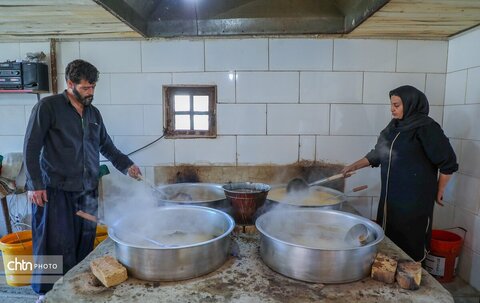 شیره پزی در روستای تاریخی و هدف گردشگری هزاوه