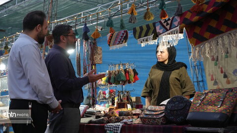 برپایی نمایشگاه‌های صنایع‌دستی در مسیر زوار اربعین، فرصتی طلایی برای معرفی ظرفیت‌های هنری کرمانشاه