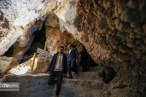 غار نخجیر دلیجان