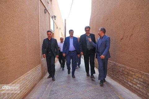نگاهی به اصالت و شکوه؛ بازدید استاندار یزد از عمارتهای تاریخی «باران» و «حسینیان»