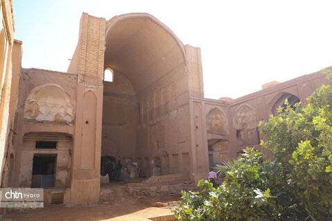 نگاهی به اصالت و شکوه؛ بازدید استاندار یزد از عمارتهای تاریخی «باران» و «حسینیان»