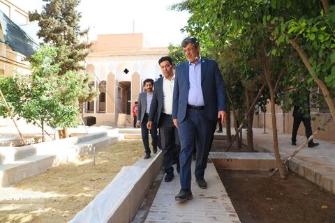 نگاهی به اصالت و شکوه؛ بازدید استاندار یزد از عمارتهای تاریخی «باران» و «حسینیان»